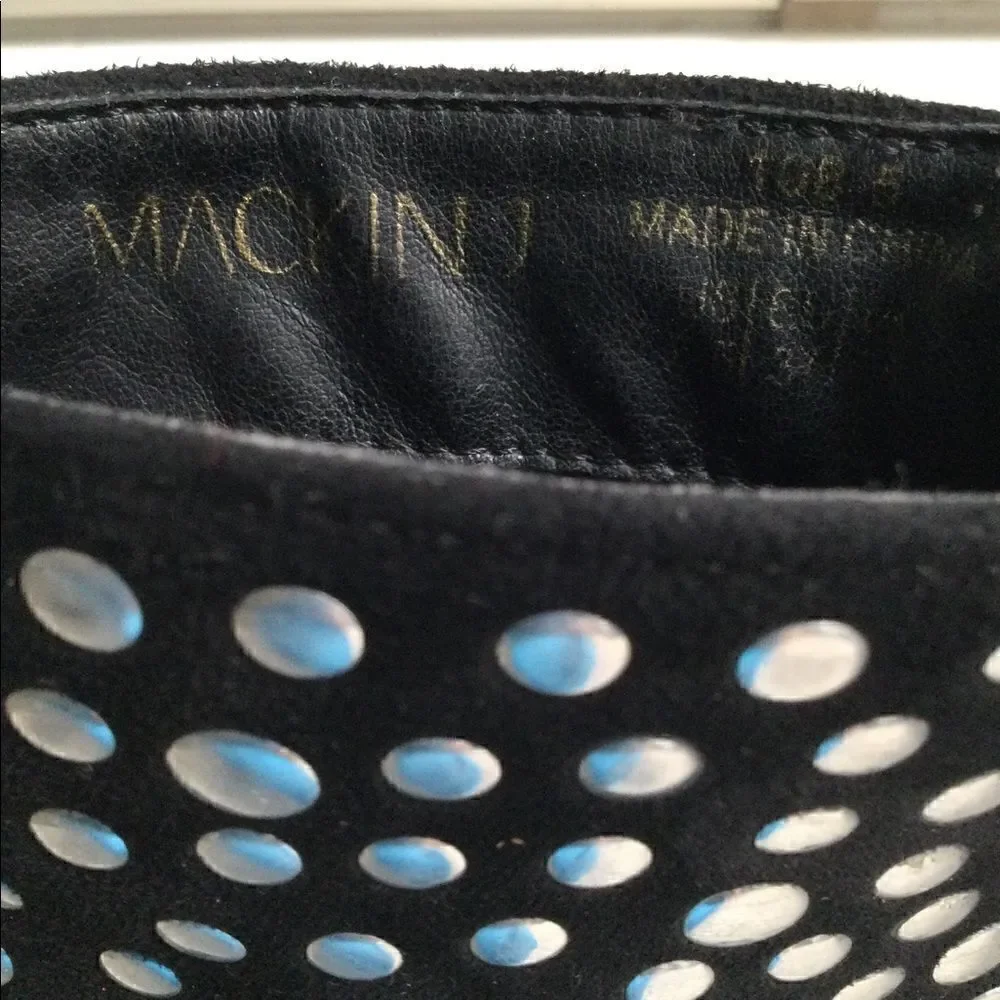 Mackin J mackin black
